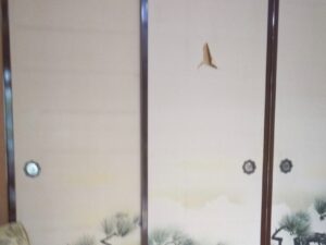 襖から割れないガラスタイプ格子戸へ交換のご依頼